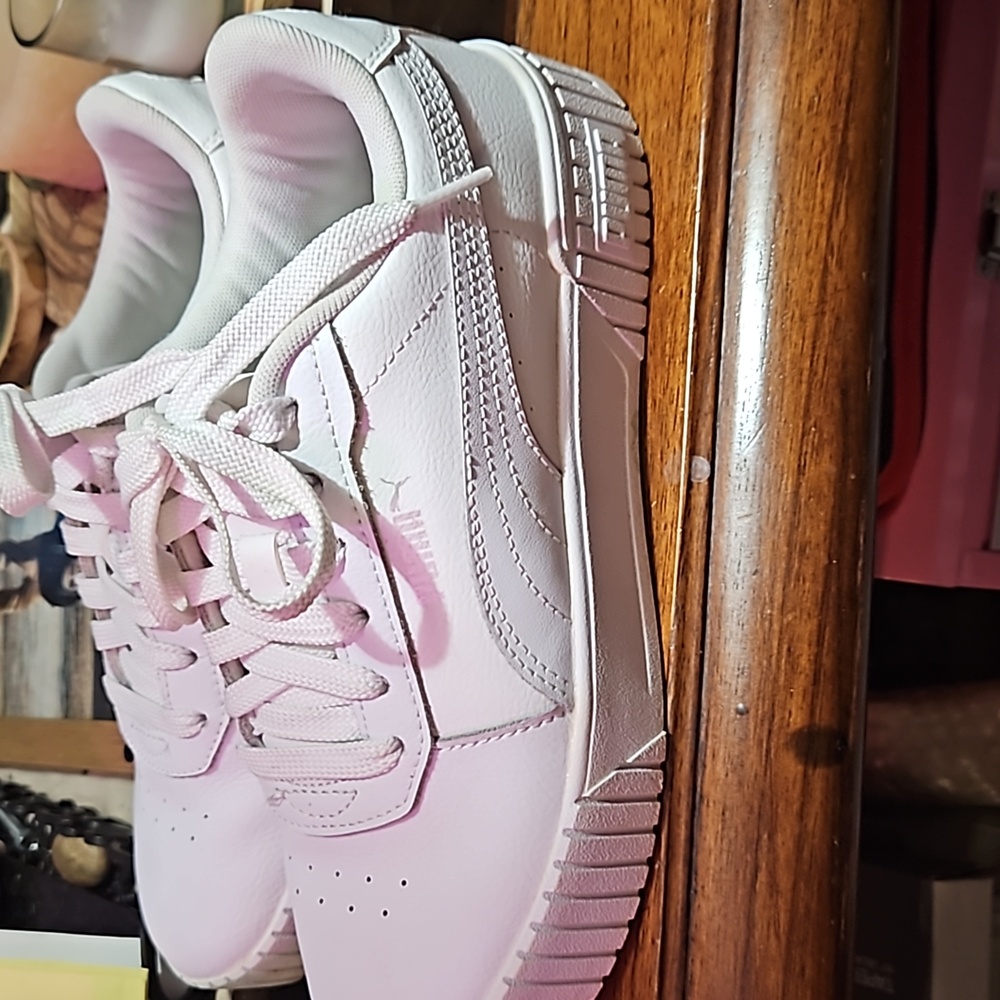 Silver/white Puma shoes size 8